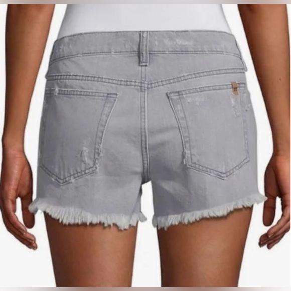 Joe’s Jeans Gabriella Cut Off Short Grey Distressed Size 27 - Picture 2 of 6